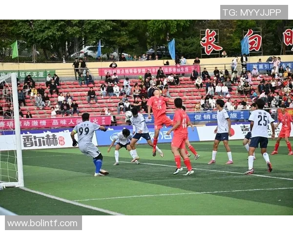 聚焦绿茵巨星独特风采塑造激情四射的个性化足球封面魅力